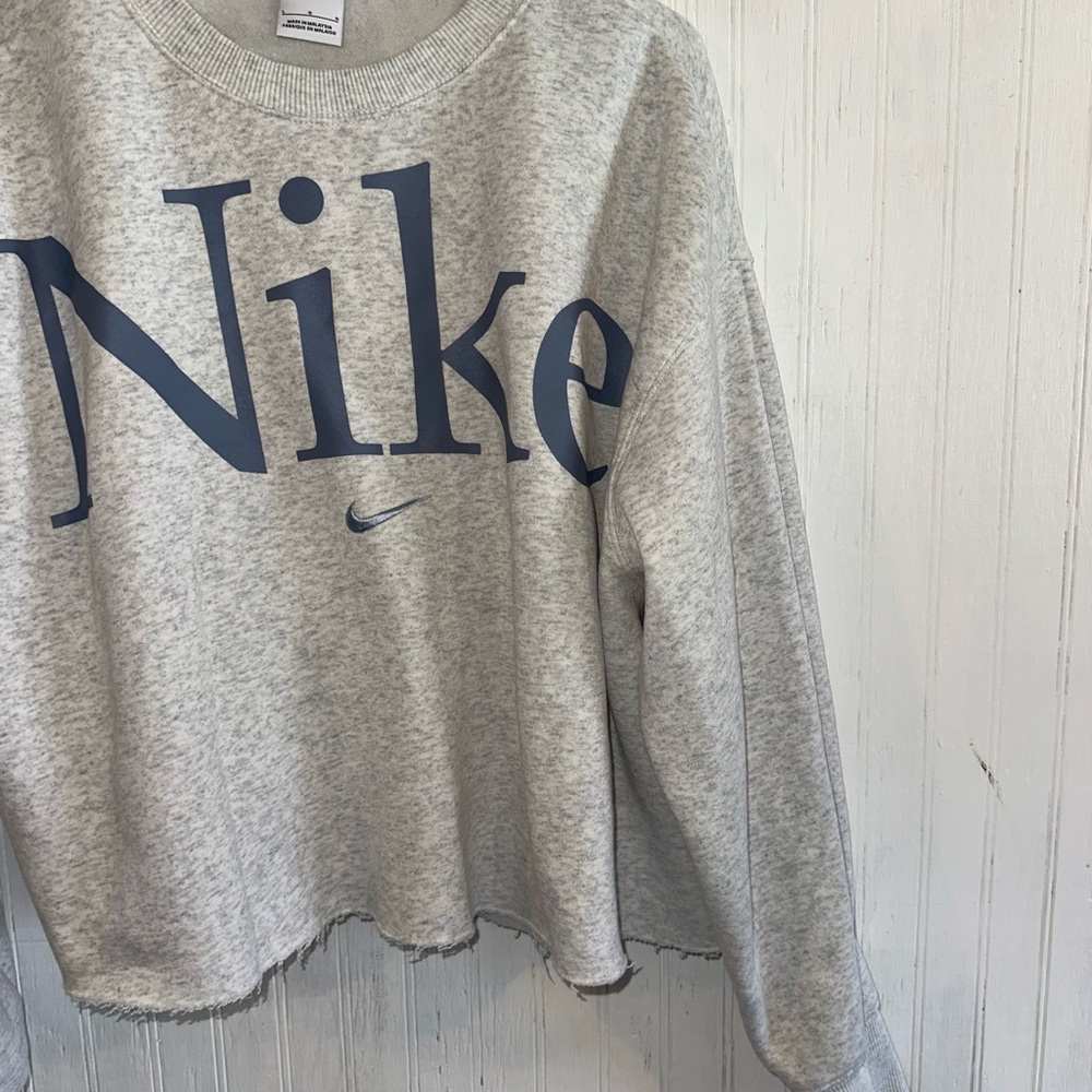Nike, Sportswear Phoenix Logo Sweatshirt - Picture 3 of 5
